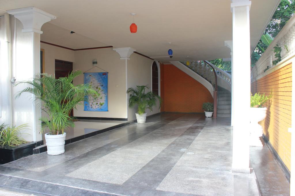 Guest Ryan Hotel Katunayaka Bagian luar foto