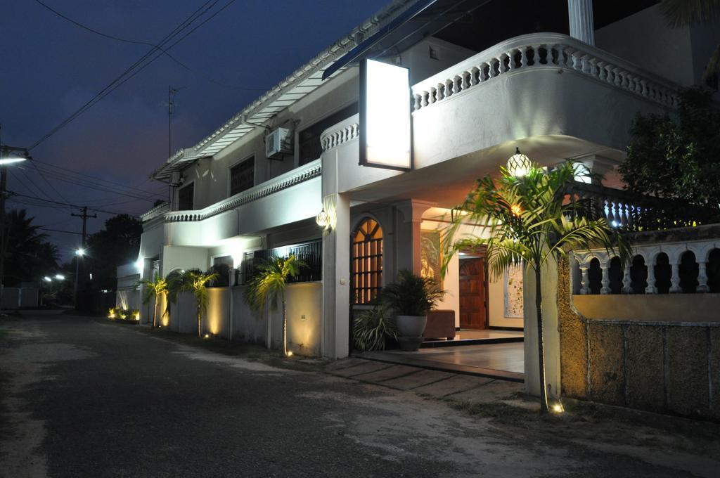 Guest Ryan Hotel Katunayaka Bagian luar foto