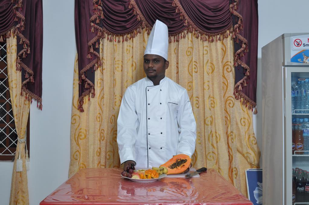 Guest Ryan Hotel Katunayaka Bagian luar foto