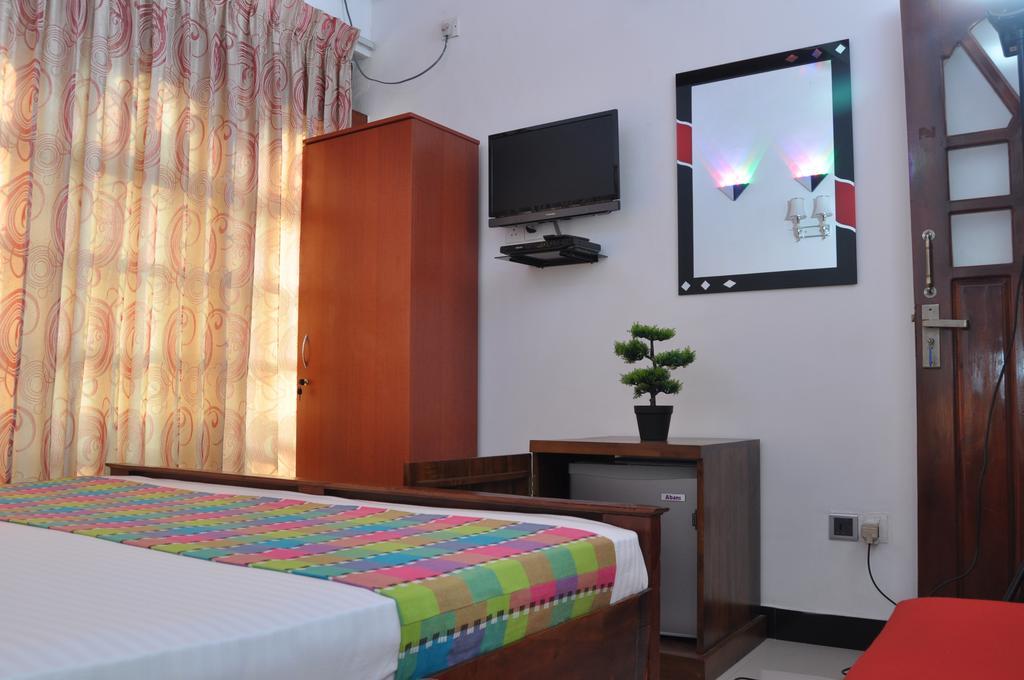 Guest Ryan Hotel Katunayaka Ruang foto