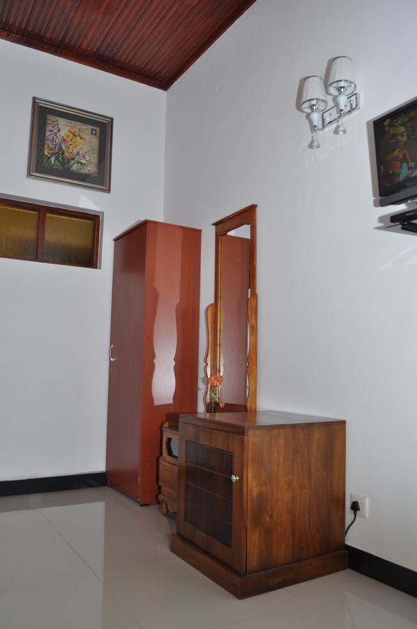 Guest Ryan Hotel Katunayaka Bagian luar foto