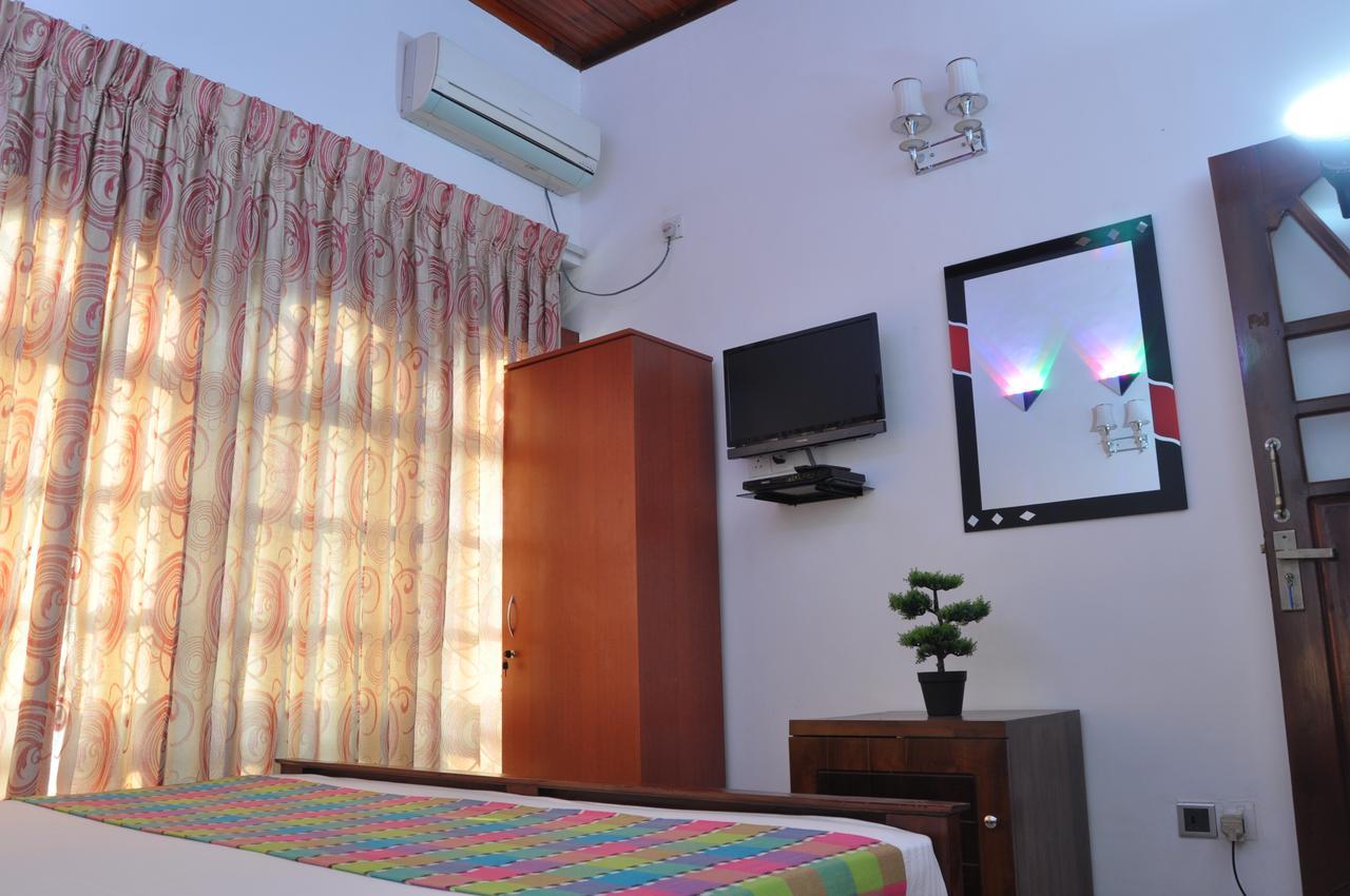 Guest Ryan Hotel Katunayaka Bagian luar foto