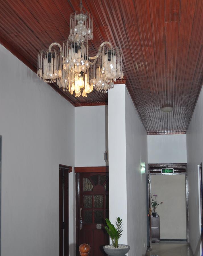 Guest Ryan Hotel Katunayaka Bagian luar foto